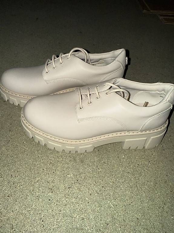 Damenschuhe: Schuhe – Neu und originalverpackt aus Winterthur von OliviaC5