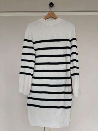 Robe Pull C&A Rayures Noires et Blanches – Taille XS