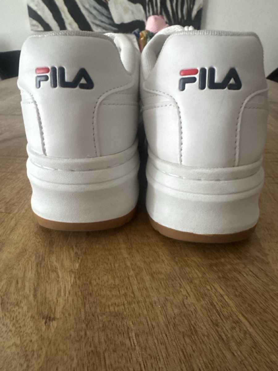 Fila Scarpe da donna: Fila Sneaker weiss Grösse 39 neuwertig! – Usato da Brunnen venduto da Skyline89 3