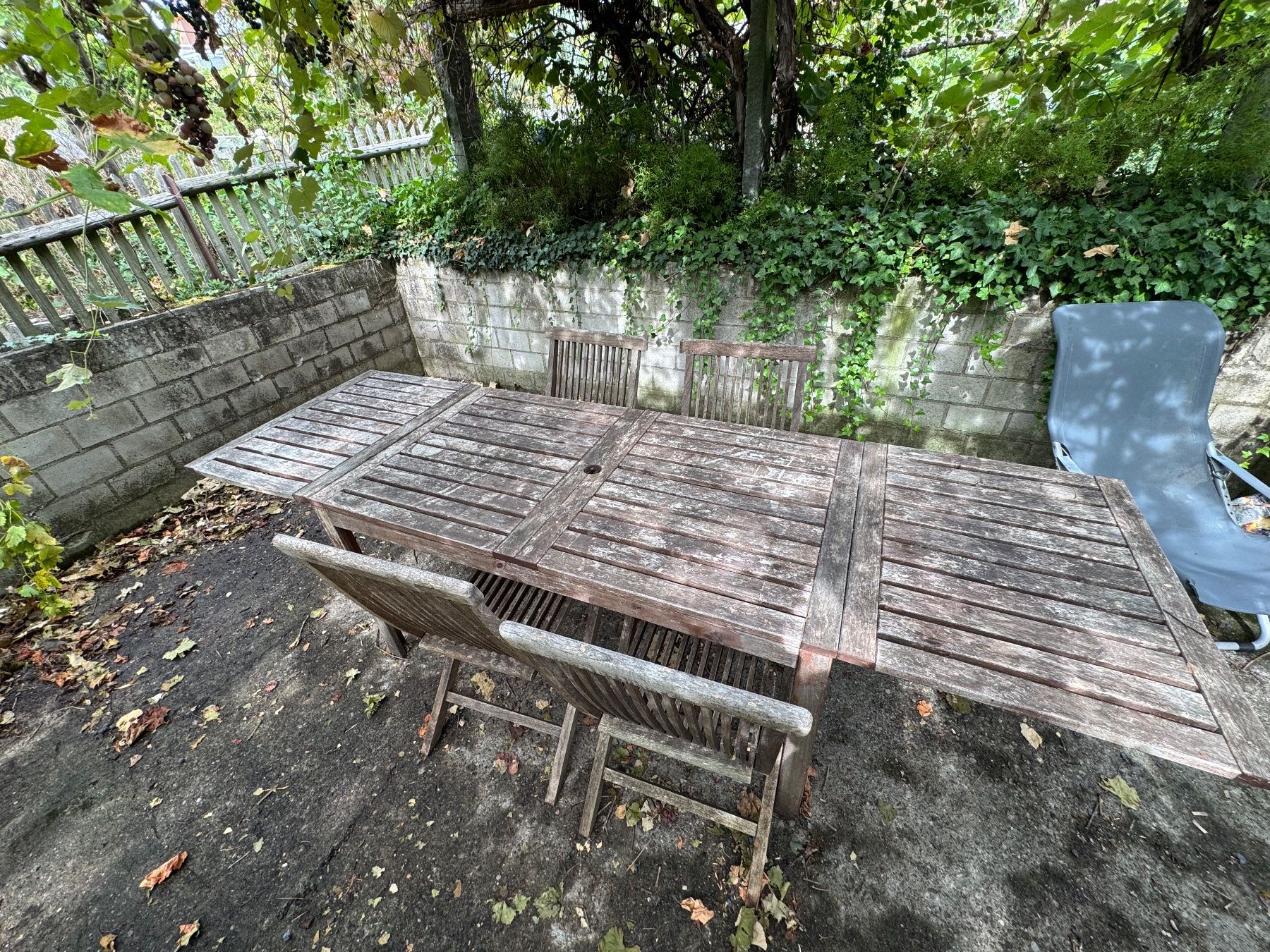 Tischset: Gartentisch mitsamt Stühlen – Gebraucht aus Niederglatt ZH von lia_h5wh 1