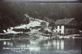 Eboulement aux graviers au bord du Doubs