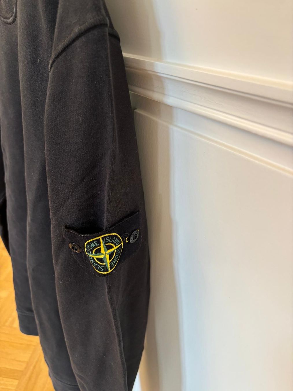 Stone Island Pullover & Sweatshirts: Stone Island sweat noir  TL – Gebraucht aus Conches von chn_hgl6 1