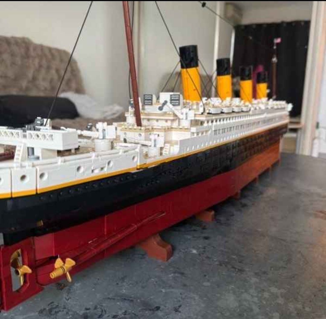 Lego Kit di costruzioni: Lego 10294 Titanic – Usato da La Chaux-de-Fonds venduto da Honit.ch 1
