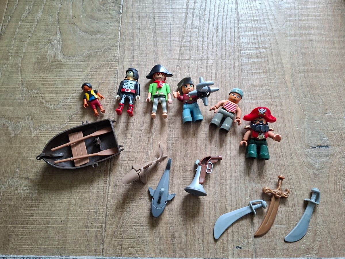 Giocattoli: Piraten Schiff mit Figuren – Usato da Altendorf venduto da sam_fd87 2