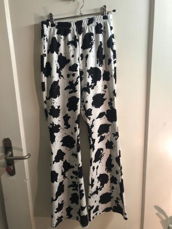 Flared Stoffhose // Kuhmuster // S