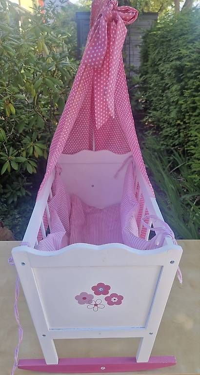 Jouets: Wunderschönes Puppenbett  – D'occasion à Riehen par Pinkerbell 1