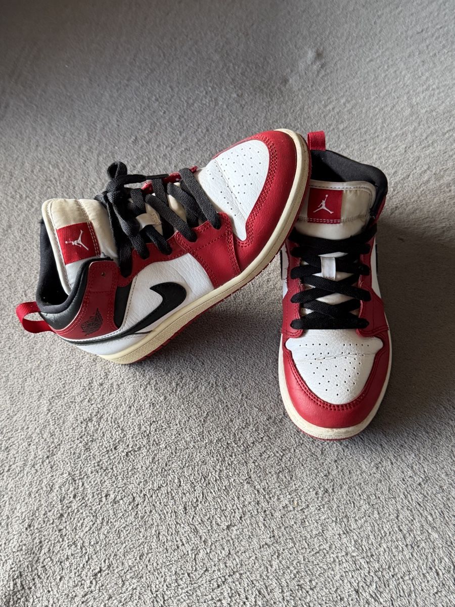 Jordan Schuhe für Jungen: Jordan 1 Mid 33.5 – Gebraucht aus Montreux von DMtop