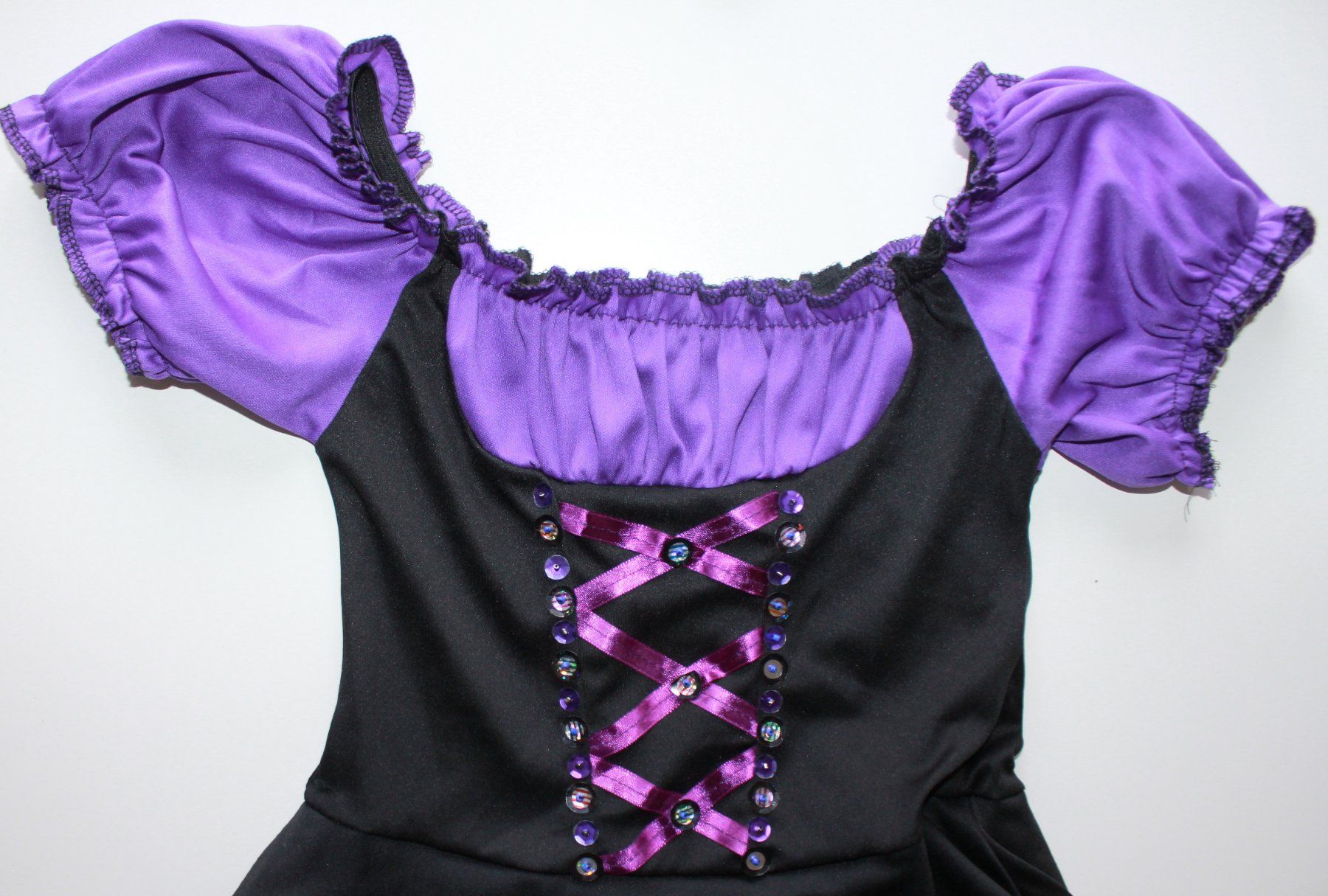 Costumi: Costume sorcière / Hexe t. 2 - 3 ans – Usato da Peseux venduto da CoolShoping 3