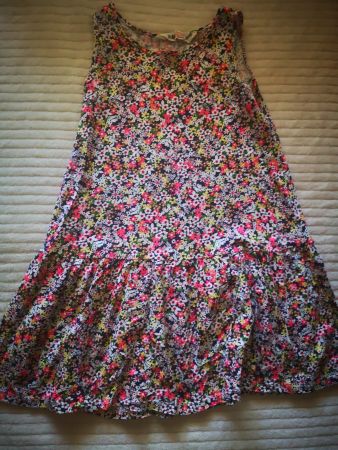 Sommerkleid mit Blumen / Robe été avec fleurs 122-128