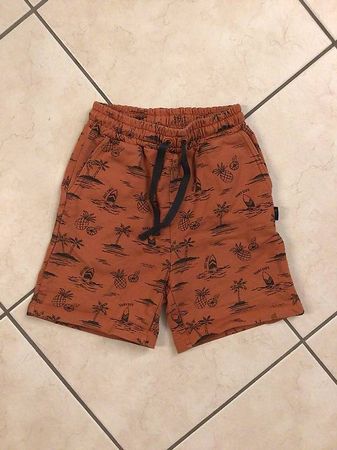 Kurze Hose Größe 128/134