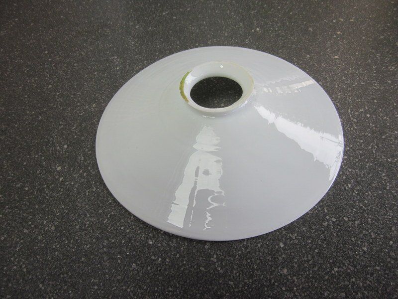 Paralumi: Alter Schlichter Lampenschirm aus Glas weiss – Usato da Bischofszell venduto da raika 5