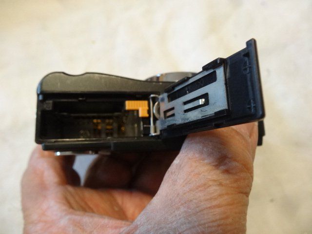 Fotocamera: ACER  CR-8530 DIGITAL  KAMERA.NICHTTESTED.NICHTLÄÜFT – Usato da zürich venduto da ahmad01 3