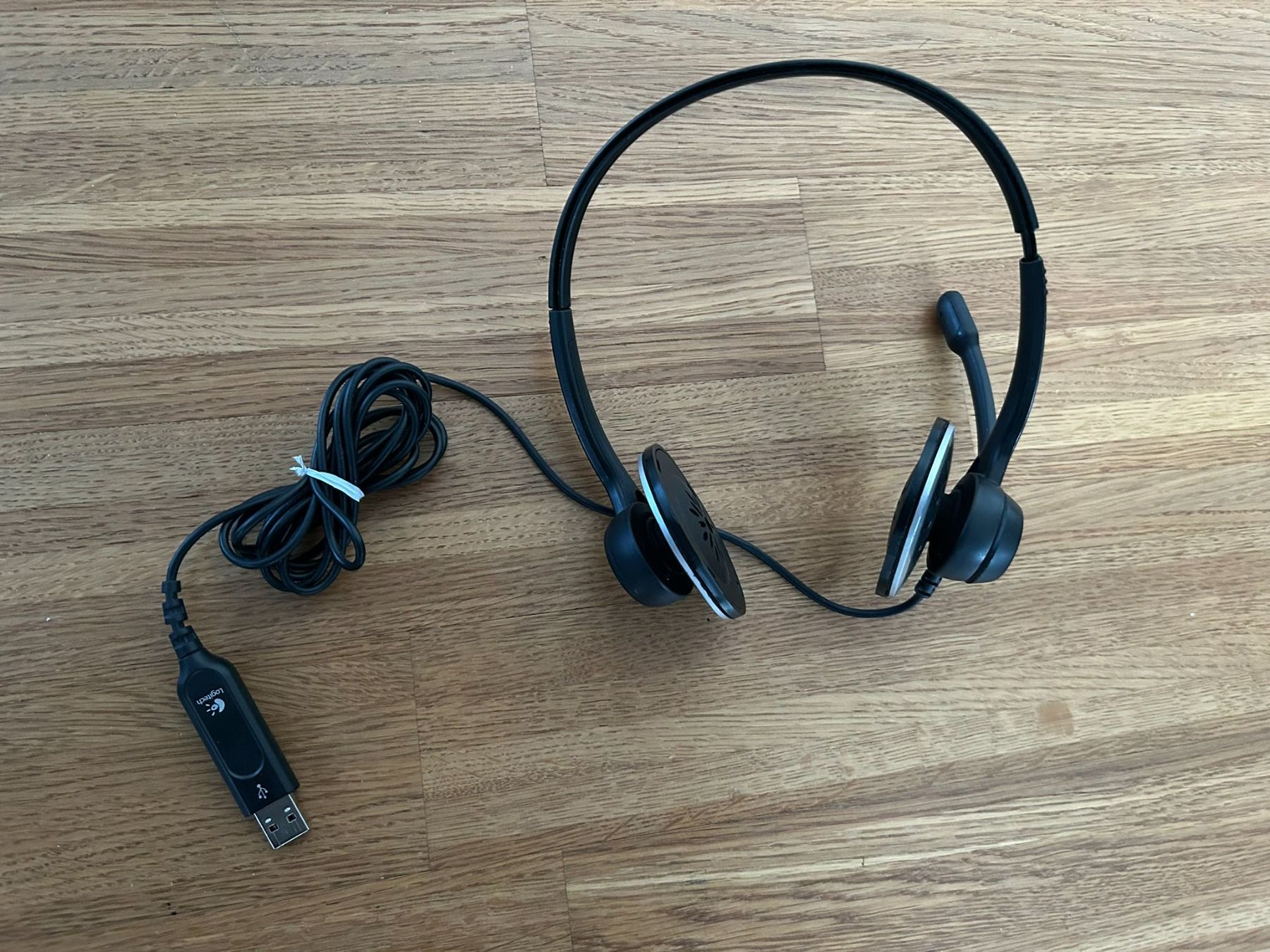Logitech Kopfhörer: Komfortables Logitech USB-Headset (Casque-micro) – Gebraucht aus Küsnacht ZH von filo_fila8700