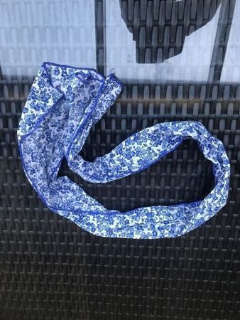 Haartuch Blau weiss mit Blumen