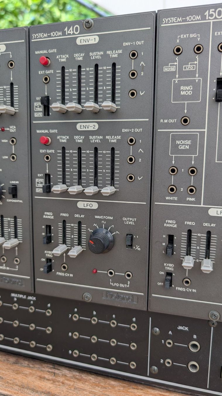 Roland Strumenti musicali: Roland System-100M vintage modular – Usato da Valeyres-Rances venduto da Kobol 4