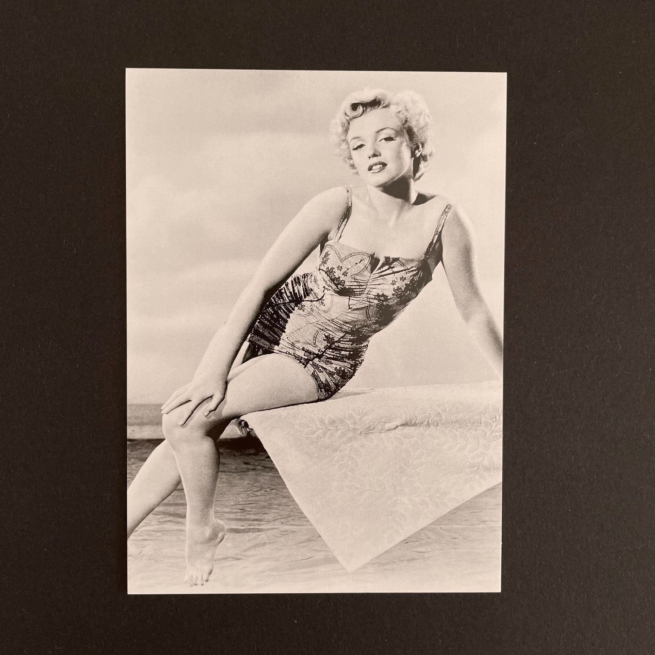Poster & Bilder: NEU & RAR: Marilyn Monroe Postkarte #16 – Neu und originalverpackt aus Bellach von Dreamer2501