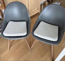 6 IKEA Stühle in gutem Zustand mit Kissen ab 1.—