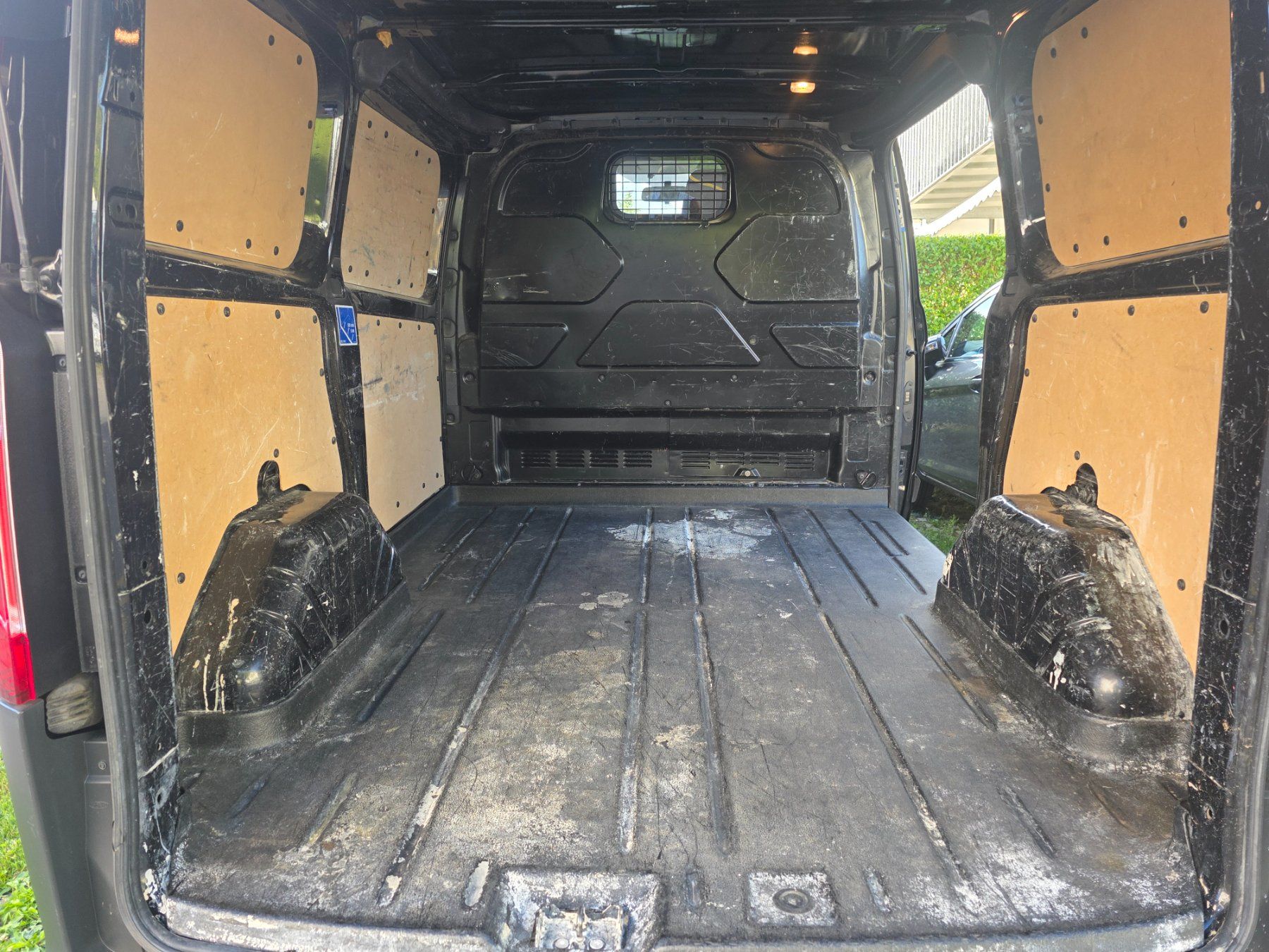Ford Veicoli commerciali: Ford Transit Custom frisch ab MFK – Usato da Ostermundigen venduto da Sera.P 8