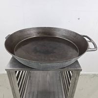 Gusseisenpfanne Ø 80 x H 12 cm, 42.5 kg