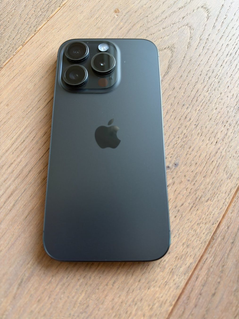 Apple Telefoni cellulari / Smartphones: Apple iPhone 15 PRO | 256GB | Black Titanium – Usato da Kloten venduto da budilein 2