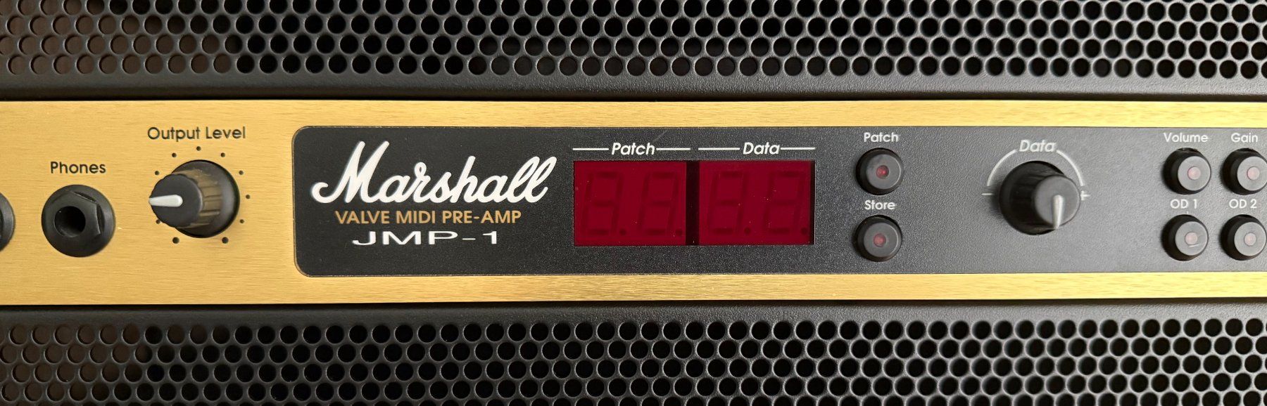 Marshall Amplificatori: Marshall JMP-1 Röhren Preamp + Rack/Valvestate/G-Sharp FX – Usato da Siebnen venduto da Bushidozen 2