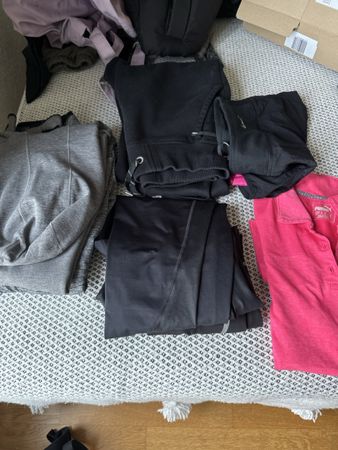Sportkleidungs-Set in XS - Nike, Peak Performance, Adidas