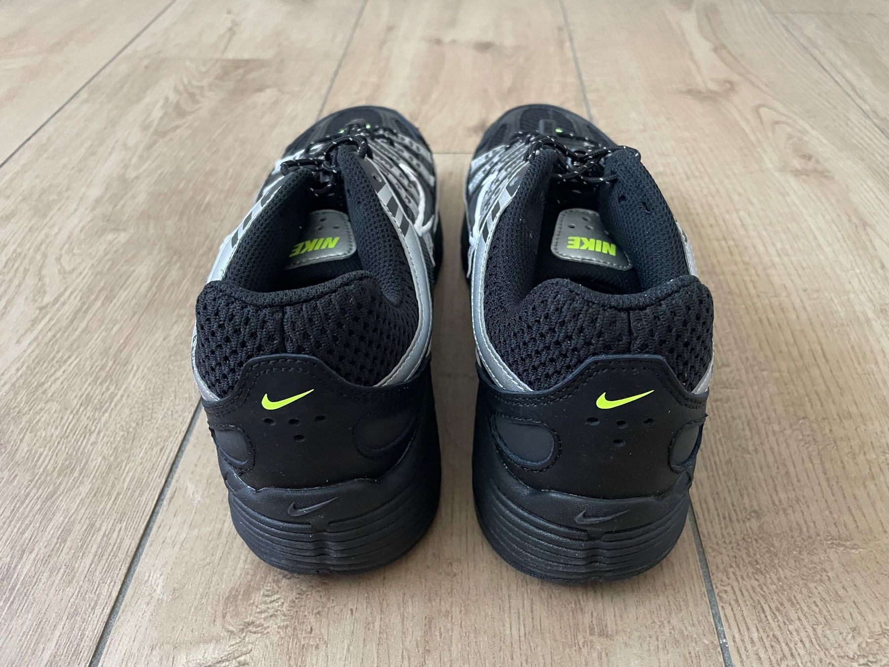 Nike Scarpe per ragazzi: Nike P-6000 (GS) Gr. 39 NEU – Nuovo e nell'imballaggio originale da Waltenschwil venduto da hansnine 2