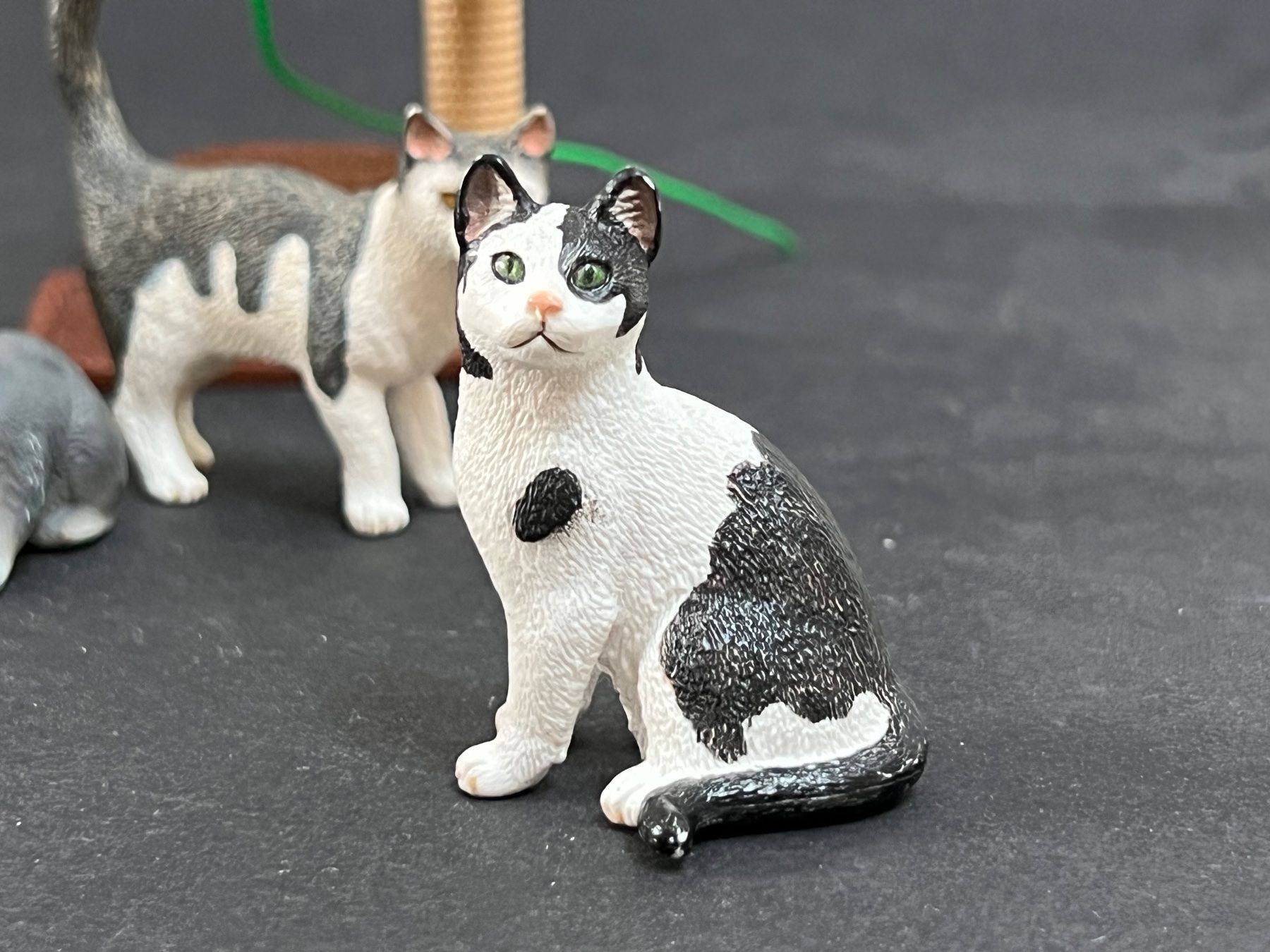 Schleich Statuette: Schleich Kratzbaum Katzenbaum Katze Katzen – Usato da Ennetbaden venduto da mapa05 1