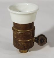 Alte Lampenfassung E27 Metall + Porzellan mit Drehschalter