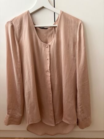 Chemise rose poudré manches longues dos nu élégante S