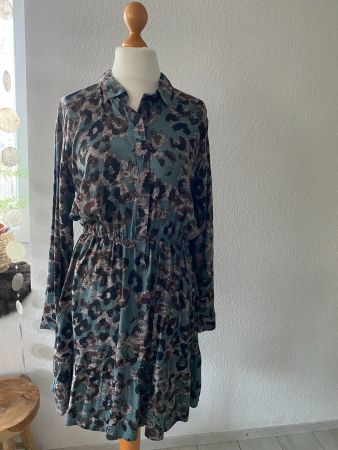 bequemes Kleid, Gr. 42 *NEU*