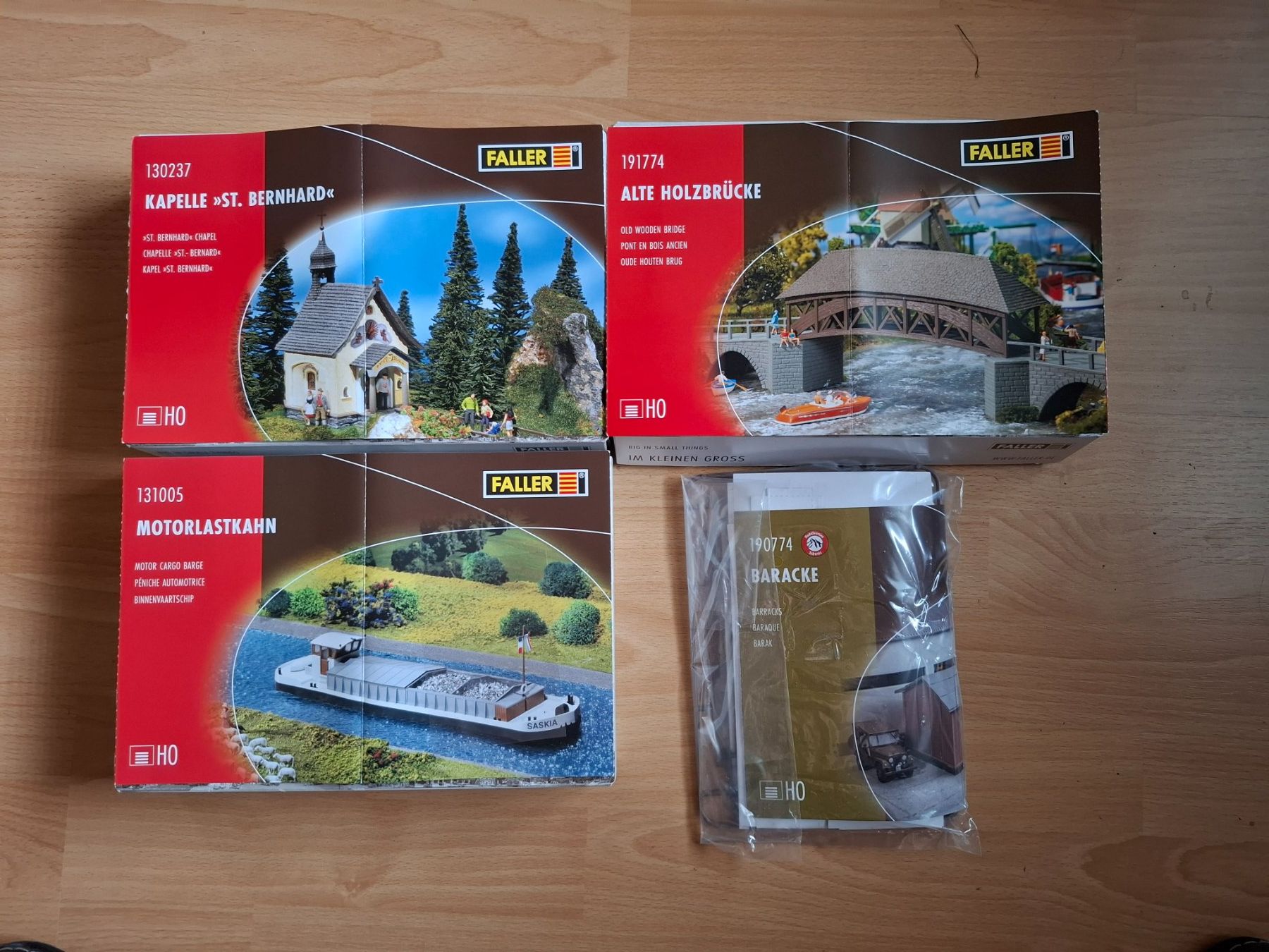 Faller Modelleisenbahnen: Faller Schweizer Modelle Set 01 4tlg. – Neu (gemäss Beschreibung) aus Halten von ast_mzm8