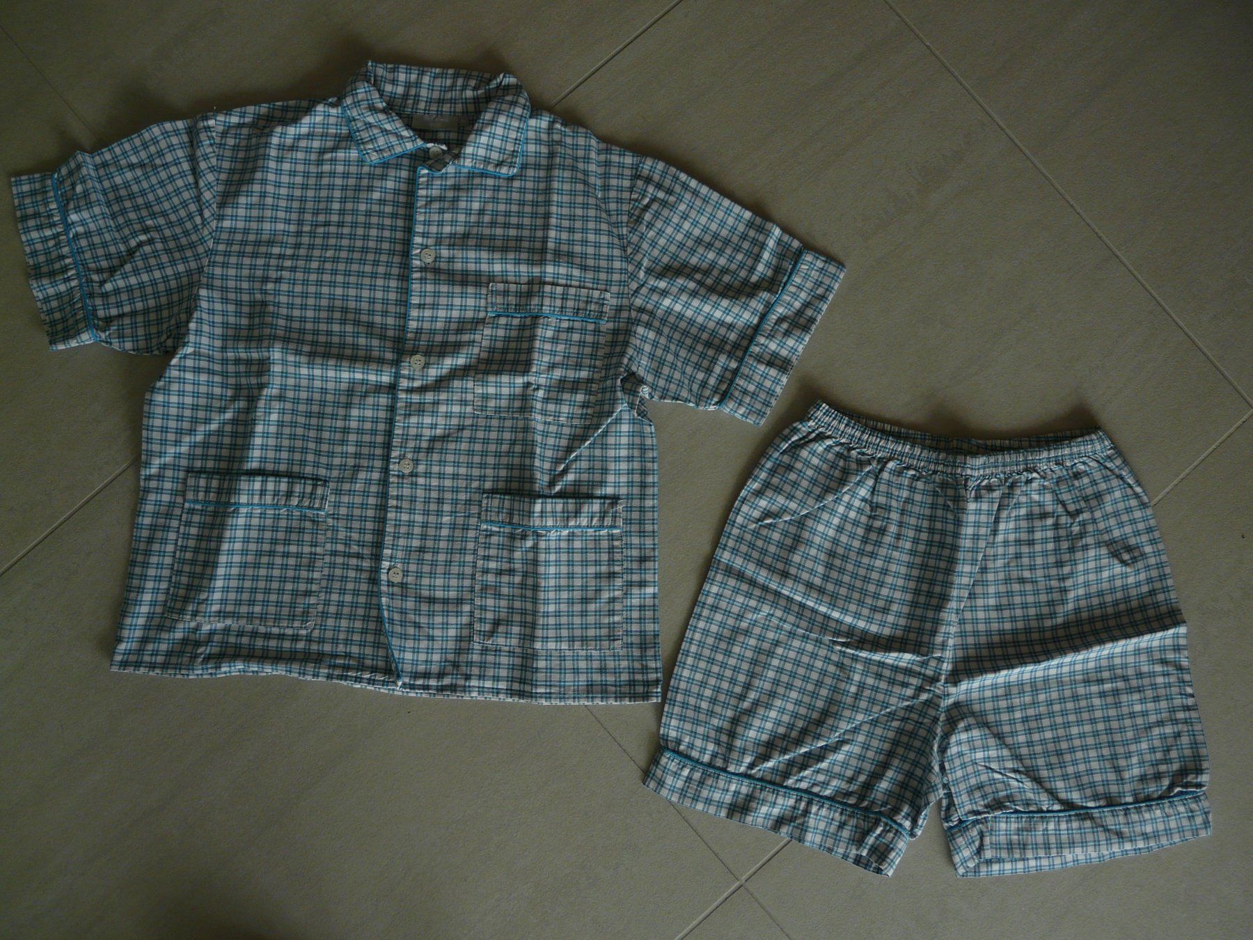 Pigiama & Simili: Pyjama pyjacourt 128 – Nuovo (secondo la descrizione) da ERLINSBACH venduto da doudouce