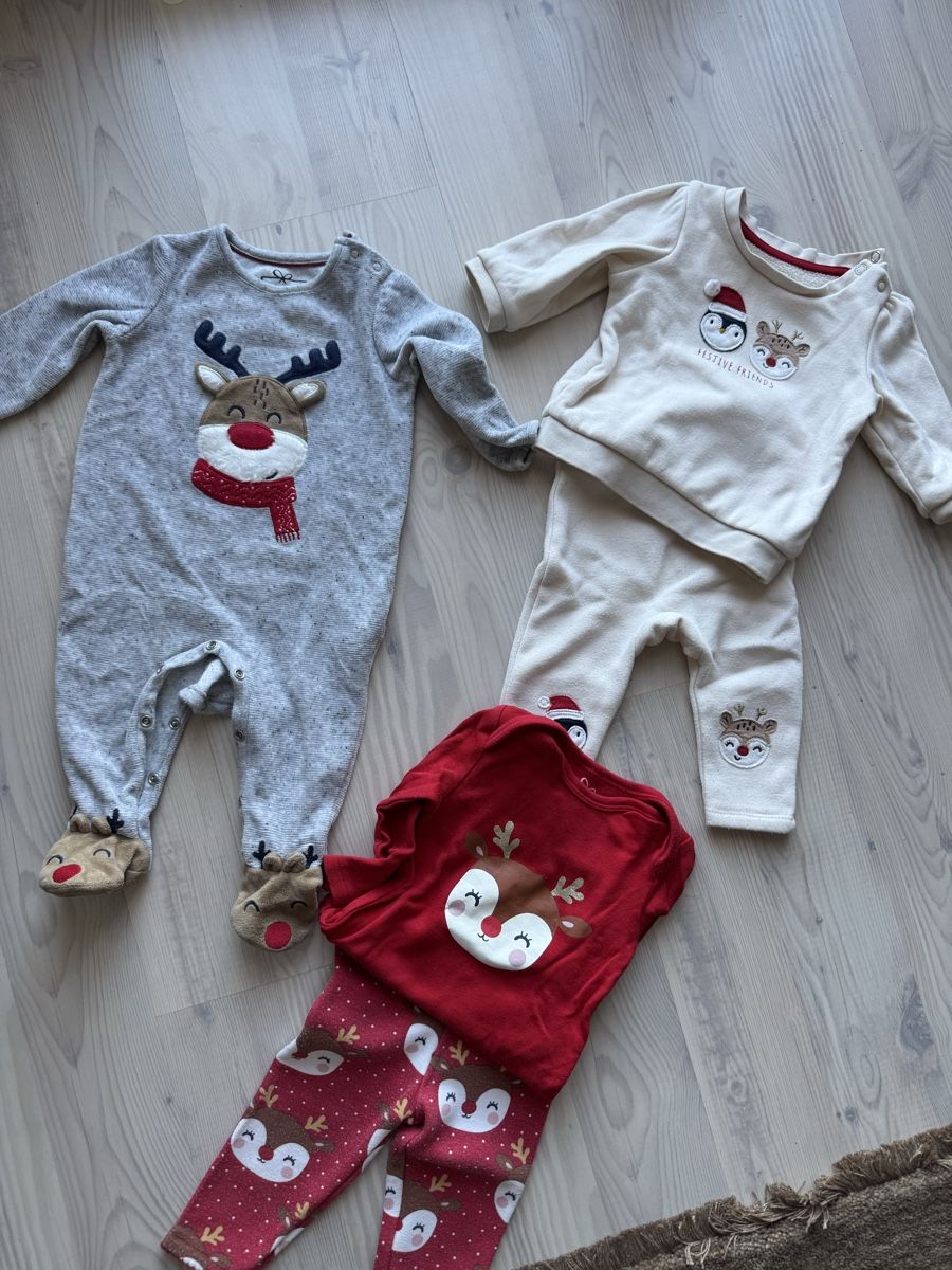 Lotti & Set di vestiti: Baby Weihnachtskleidung Gr 68 – Usato da Emmetten venduto da cat_7fvq