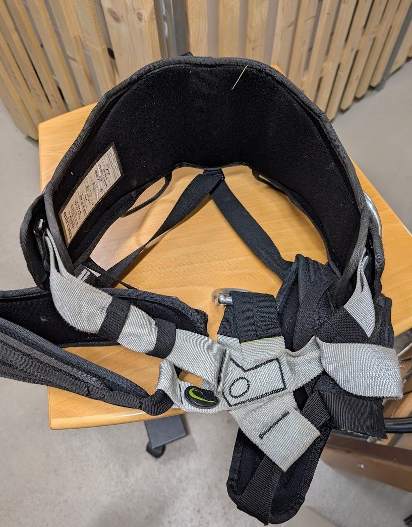 Edelrid Kletterausrüstungen: edelrid vertic Komplettgurte – Gebraucht aus Unterengstringen von mai_658h 1