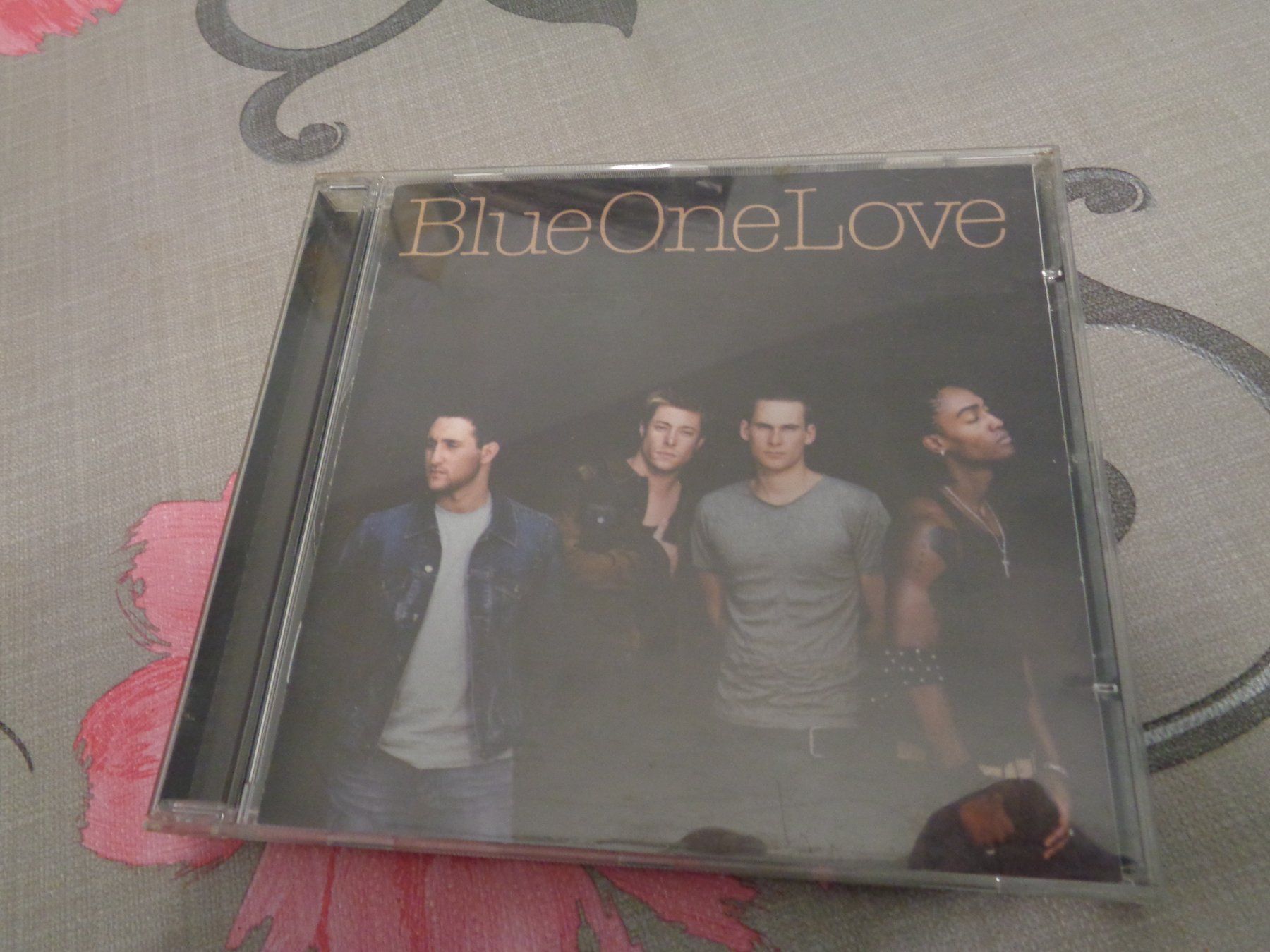 CDs: Blue One Love CD – Gebraucht aus Olten von Disc-Ausverkauf