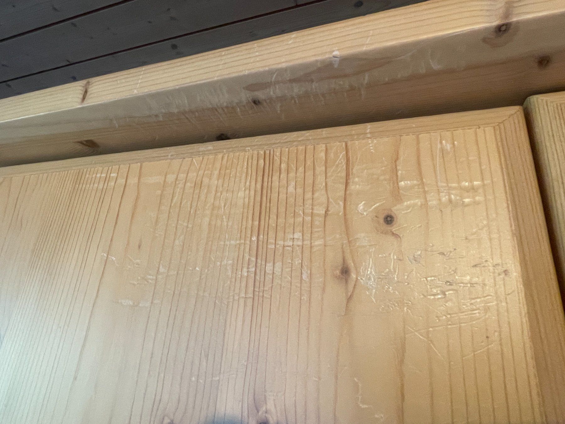 Armadi: Kleiderschrank aus Holz – Usato da Schmerikon venduto da die_8b8m 5
