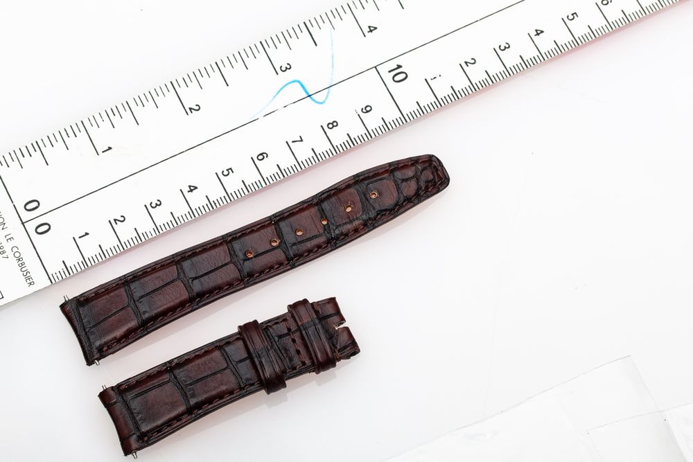 Porte-passeport En Cuir Brun IWC (Santoni) - Accessoire Maroquinerie Homme - Neuf Sans étiquette