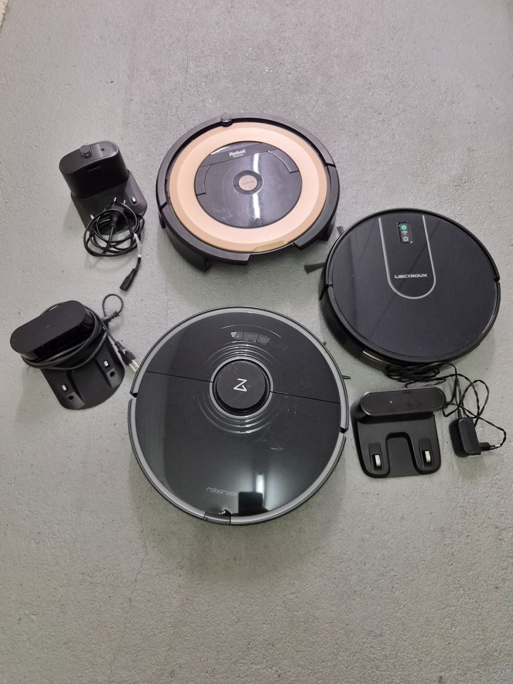 Aspirapolveri & Accessori: 3 Saugroboter Roborock iRobot Liectroux mit Ladestationen – Difettoso da Domat Ems venduto da tchnesa 1