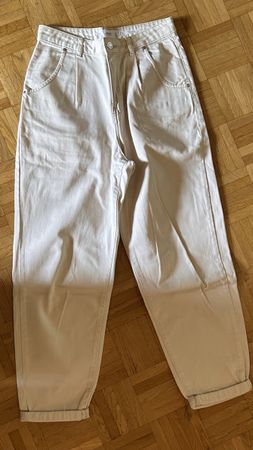 Stylish Cream Baggy Jeans
