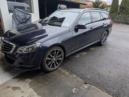 4x Original Mercedes Felgen Sommer Räder 235 40 R19