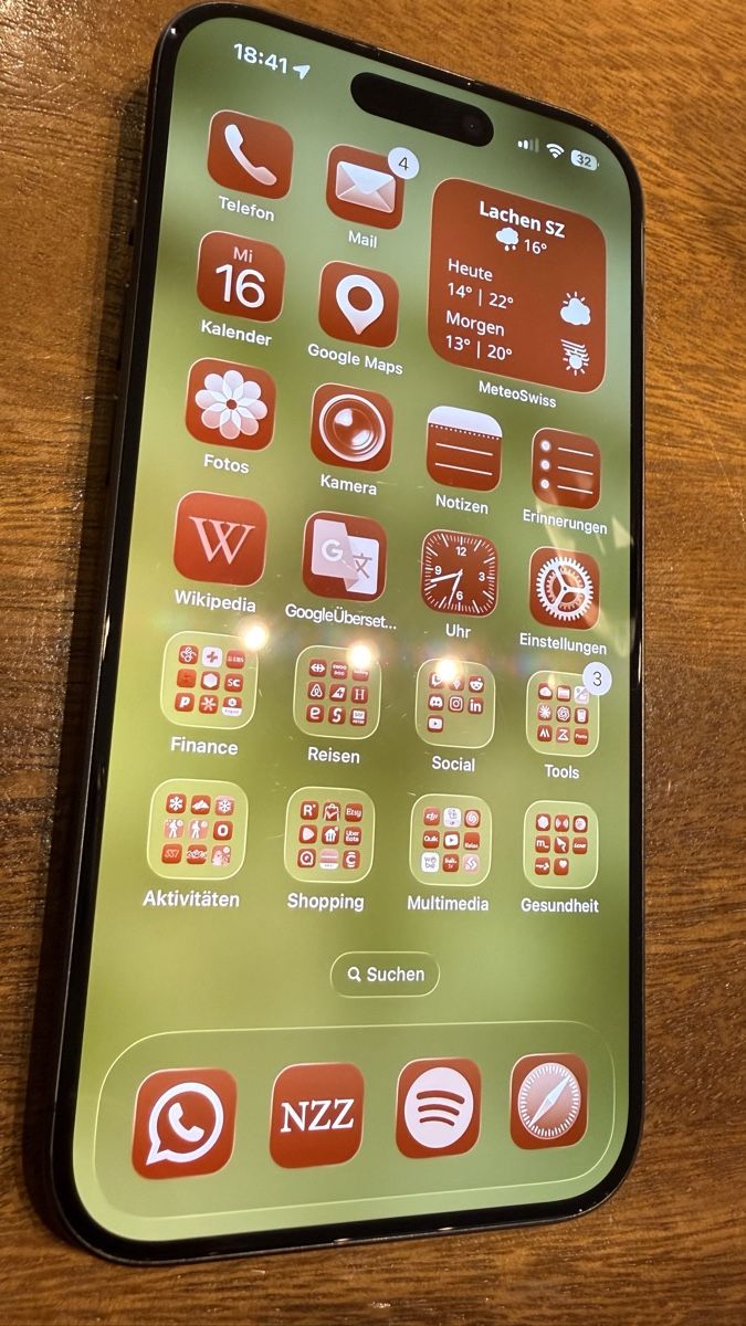 Apple Telefoni cellulari / Smartphones: iPhone 15 Pro, Black Titanium, 128GB – Usato da Lachen SZ venduto da Thagismo999 1