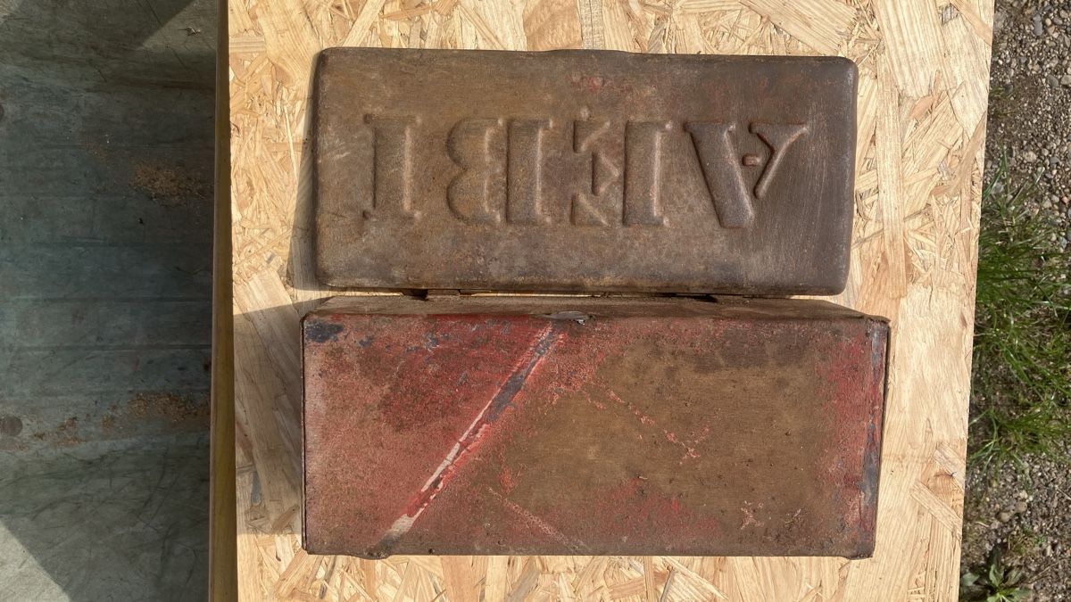 Aebi Alle Maschinen: Aebi Werkzeugkiste  – Gebraucht aus Gondiswil von havre 2