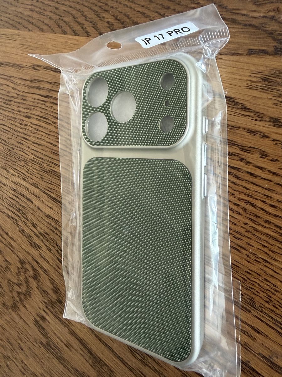 Cover & Protezioni schermo: Coque Apple iPhone 17 Pro - Protection élégante et robuste – Nuovo e nell'imballaggio originale da Lausanne venduto da Stephaniesdressing 2