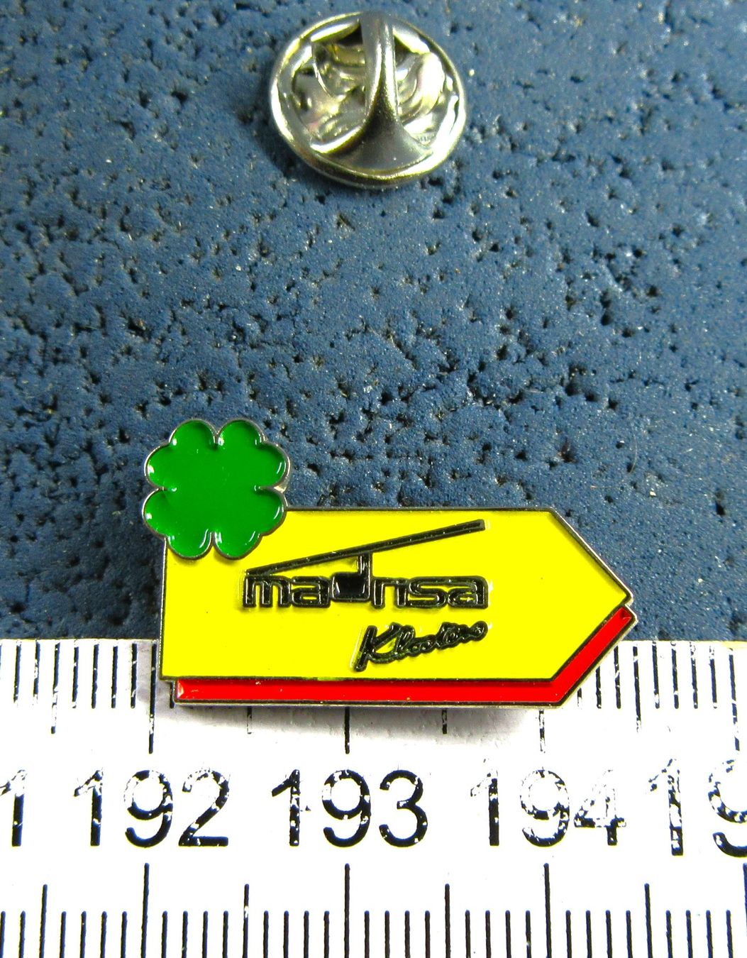 Swiss Plaketten & Abzeichen: MADRISA KLOSTERS GR PIN – Gebraucht aus Ettingen von Hausi4711
