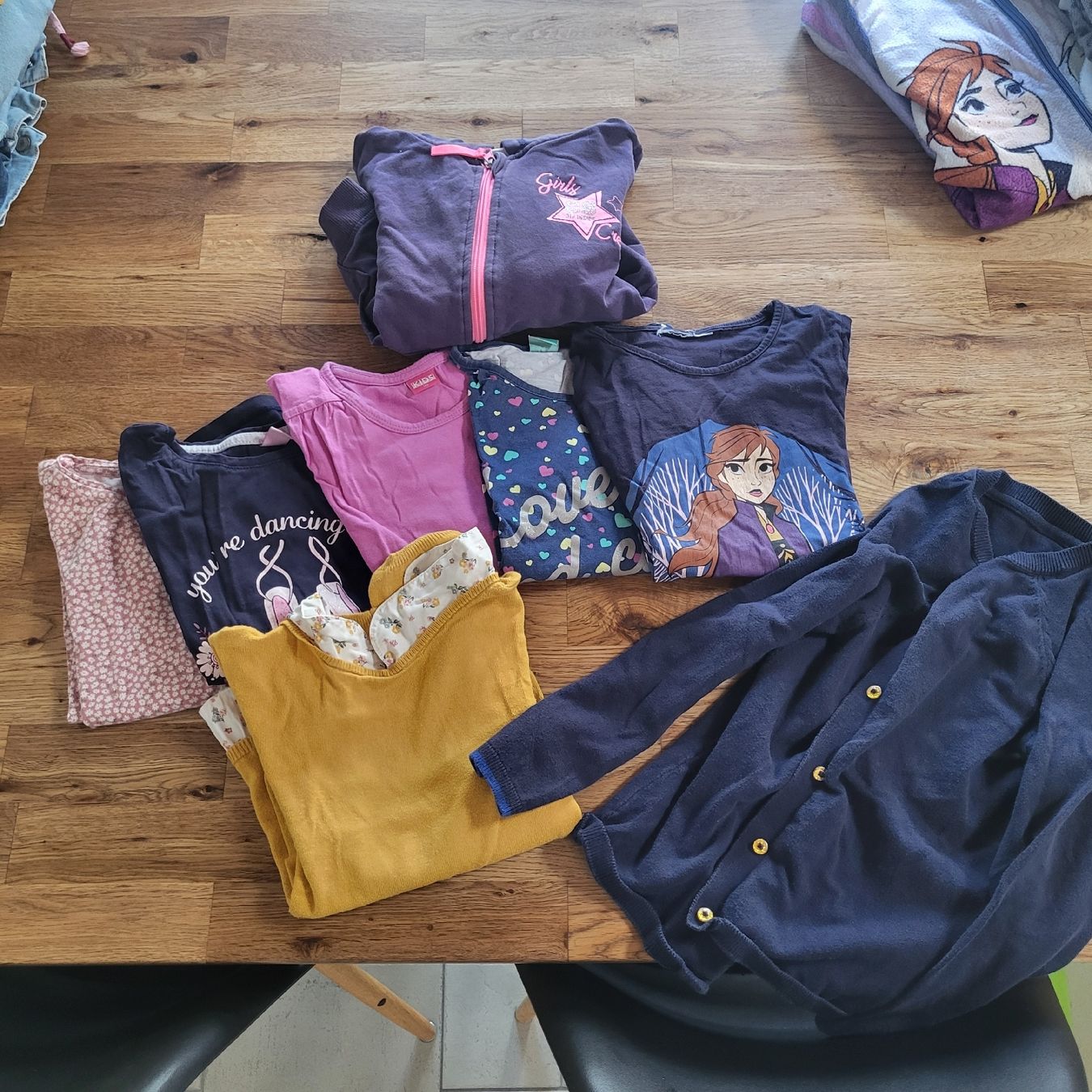 Lotti & Set di vestiti: Mädchen Kleiderpaket Grösse 122/128 – Usato da Arth venduto da BaMiLiScH 7