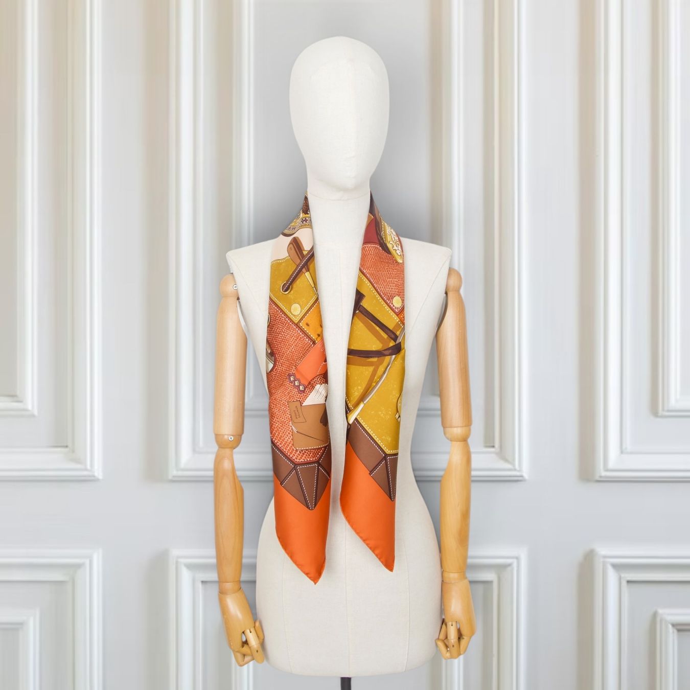 Hermès Foulard & Sciarpe: Hermès Carré "Tout cuir" orange – Usato da Binningen venduto da Designerlabels 3