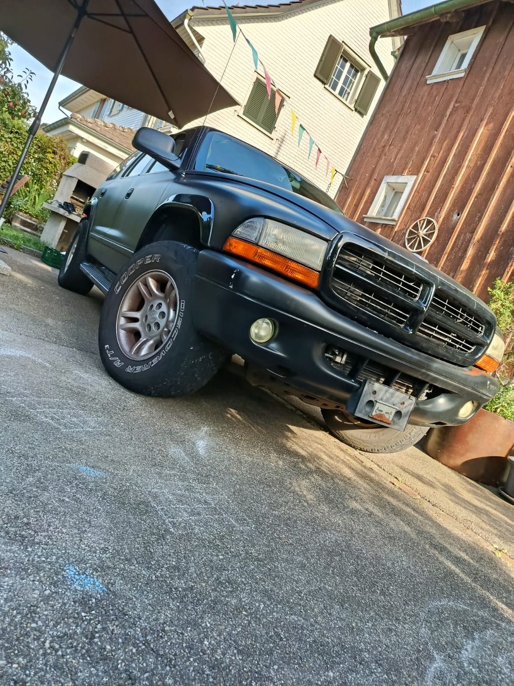 Dodge Autos: DODGE DURANGO 4.7 V8 2001 Schwarz-Matt – Gebraucht aus Frasnacht von monster-350 1