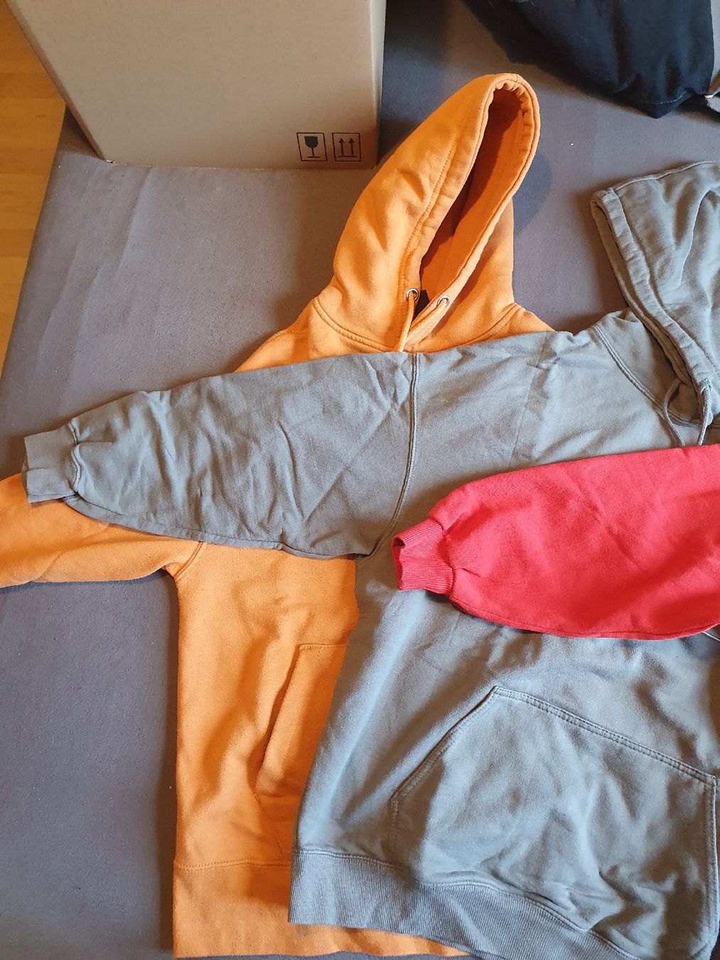 Pull&Bear Pullover & Sweatshirts: 3 Pullover von Pull & Bear Gr. M, selten getragen – Gebraucht aus Wimmis von hel_m26m 3