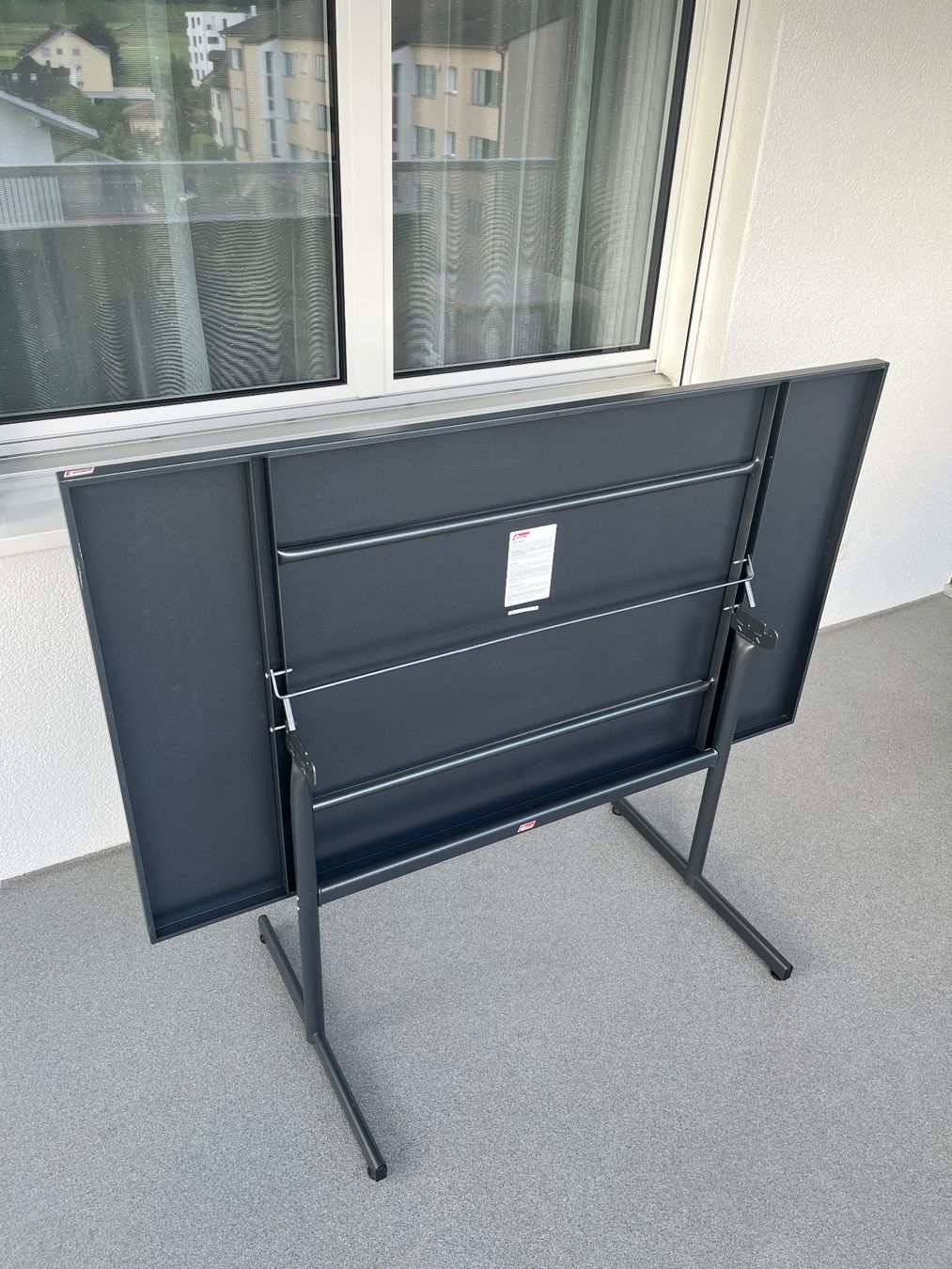 Schaffner Tavoli: Schaffner Tisch 140x80cm - klappbar -Anthrazit – Usato da Dagmersellen venduto da sim_zqh8 9